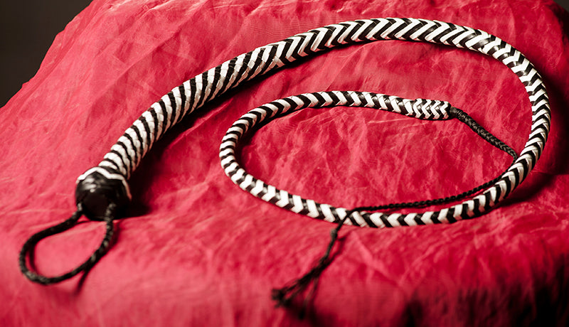 Snake whip Black / White (Singletail)