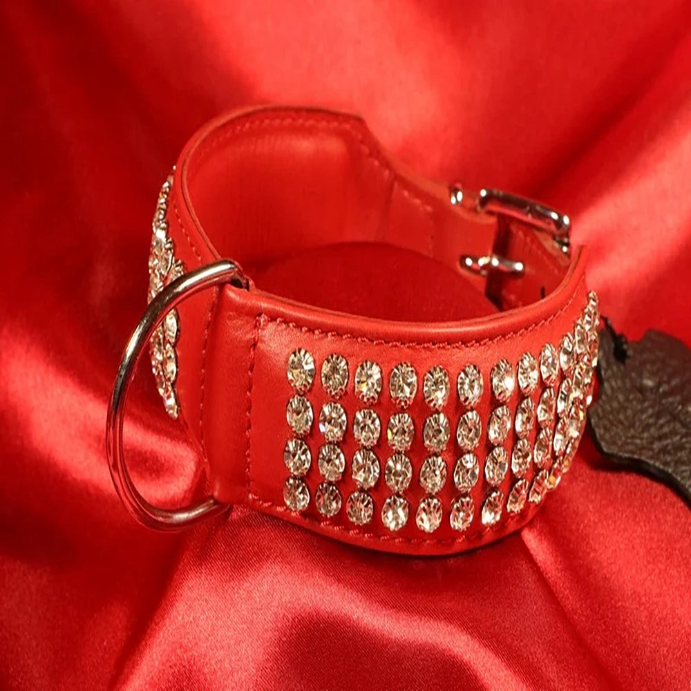 BDSM Collar 4 rads kristaller med D-ring 40 cm Röd från Chambers of Love