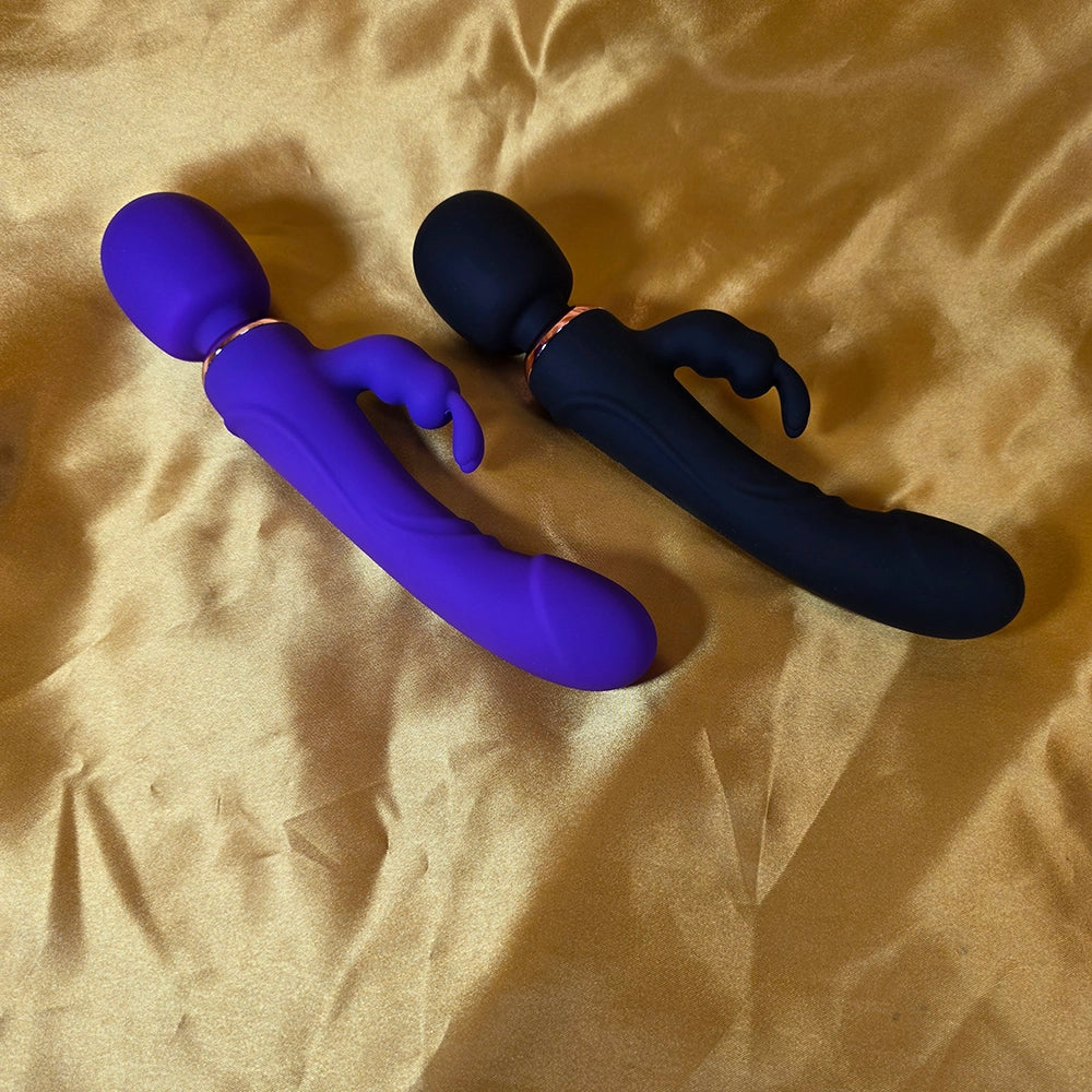 Rabbit Wand Dildo Vibrator – 3-i-1 vibrator i svart och lila med rabbitöron, wand-huvud och dildo från Chambers of Love