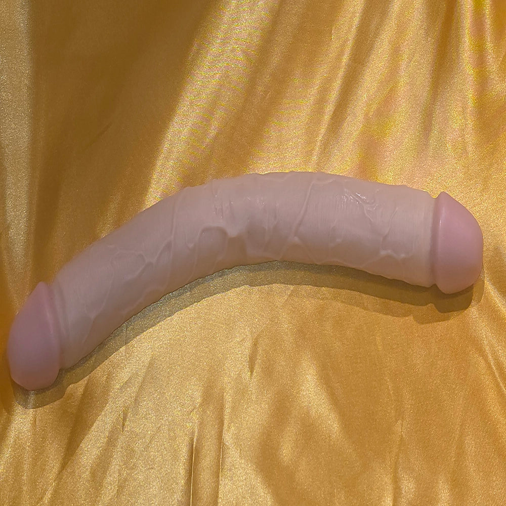 slimmad dubbeldildo 43 cm (17 tum) – realistisk form och flexibel design – Chambers of Love