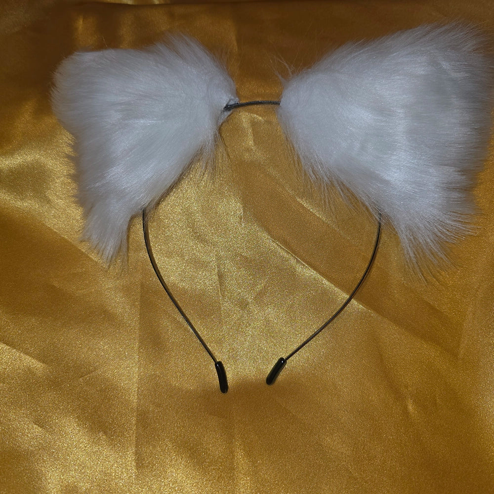 Kattrollspel – Kitty play - vita kattöron i fuskpäls på diadem - Chambers of Love