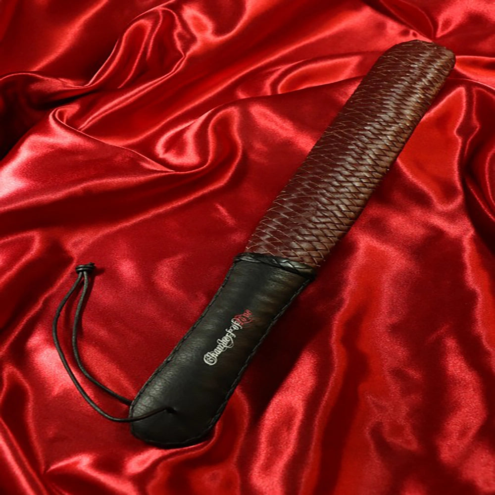 BDSM träpaddel RÖD FLÄTAD med röd handflätad slagyta från Chambers of Love
