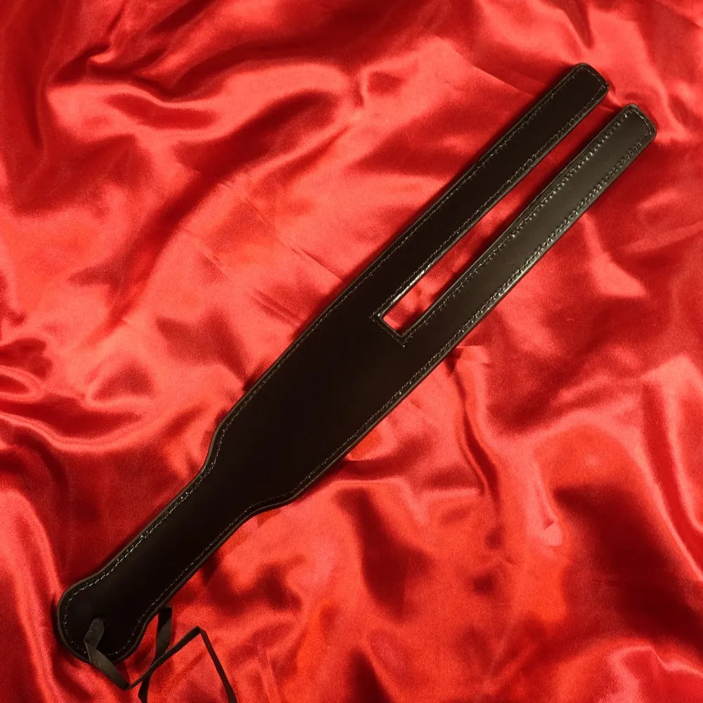 Lång Skottisk PU-Tawse