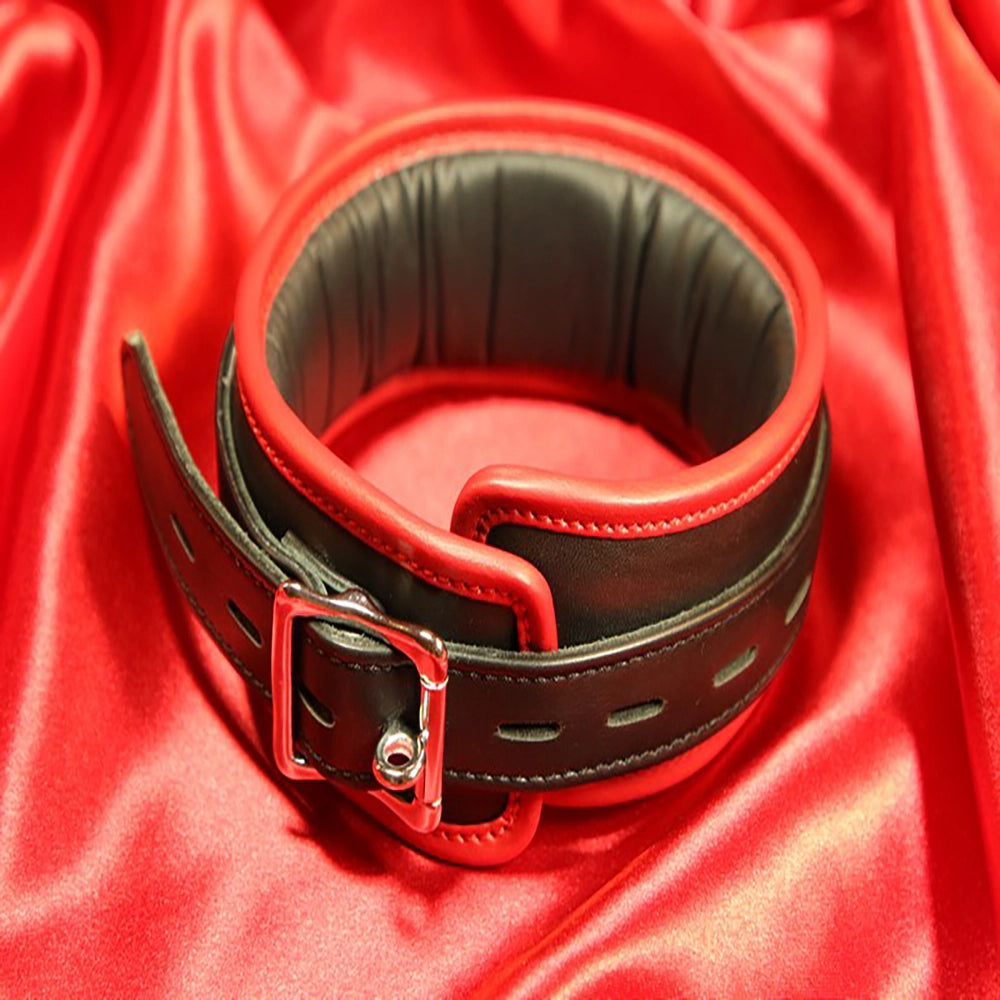 Låsbar BDSM-halsband i läder med 1 D-ring
