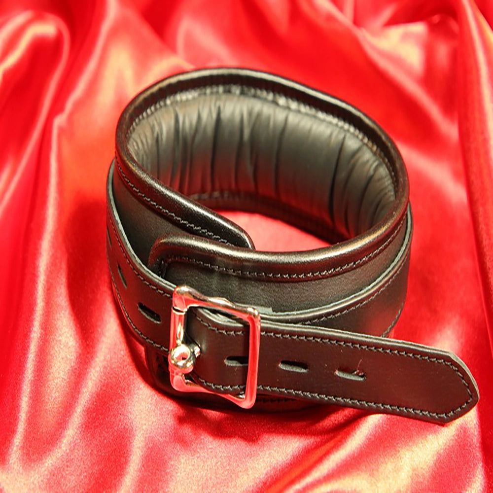 Låsbar BDSM-halsband i läder med 1 D-ring