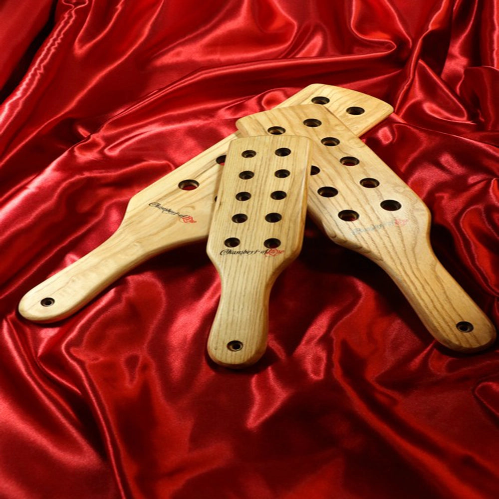BDSM Teakpaddel Teak paddel samling från Chambers of Love i flera storlekar för BDSM och impact play