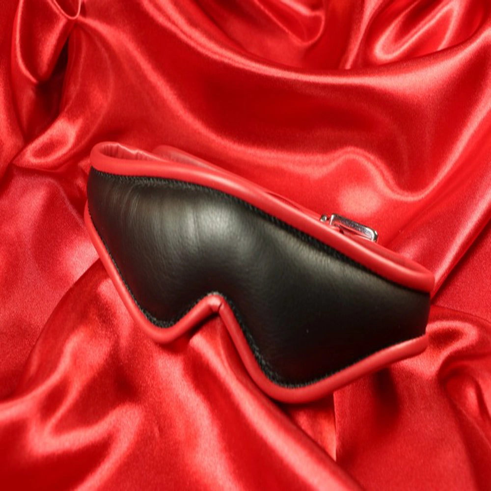 Vadderad Ögonbindel, Läder